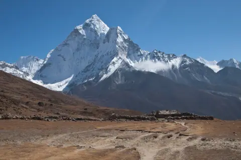 Mountain landscape: Ama Dablam