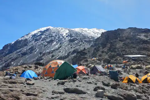 Mountain landscape: Barafu Camp