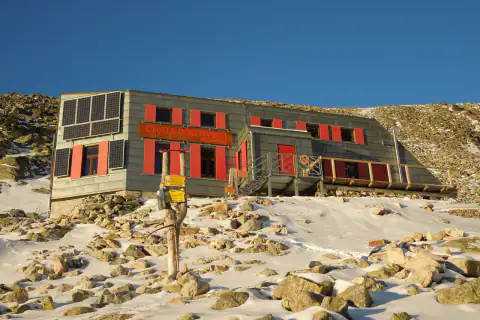 Paisaje de montaña: Chata pod Rysmi