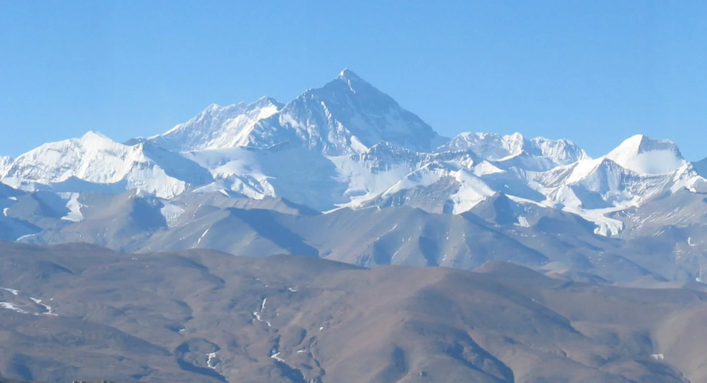 Mountain landscape: Everest / Sagarmatha