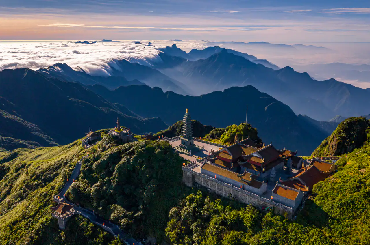 山地风景:Fansipan