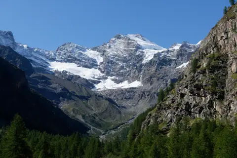 Mountain landscape: Gran Paradiso