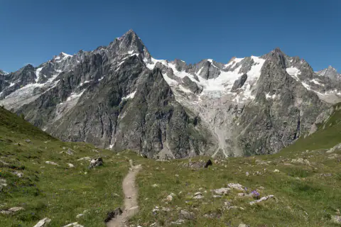 Paisaje de montaña: Grandes Jorasses