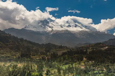 Mountain landscape: Huascarán