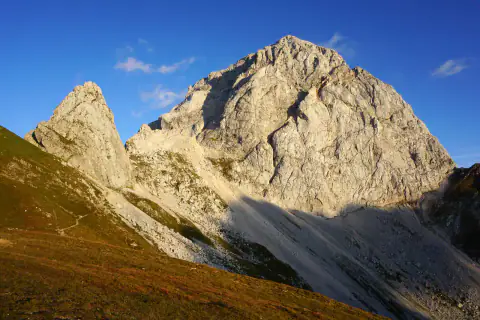 Paisaje de montaña: Mangart