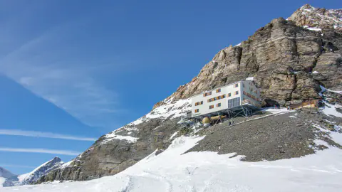 Paisaje de montaña: Mönchsjoch Hut