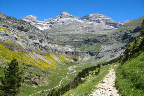 Paisaje de montaña: Monte Perdido