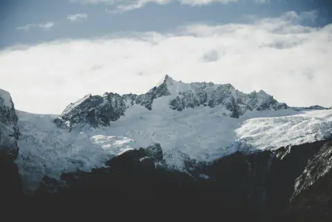 Mountain landscape: Mount Aspiring / Tititea