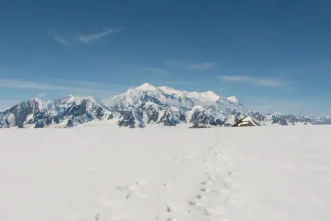 Mountain landscape: Mount Logan