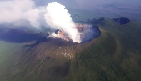 Paisaje de montaña: Mount Nyiragongo