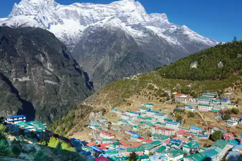 Paisaje de montaña: Namche Bazaar