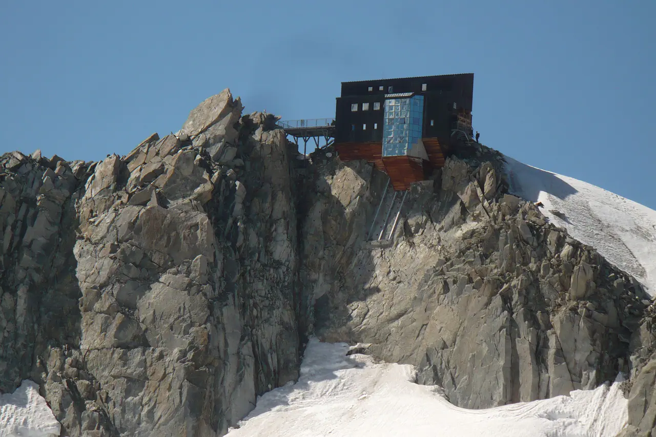 Refuge des Cosmiques, refuge de montagne