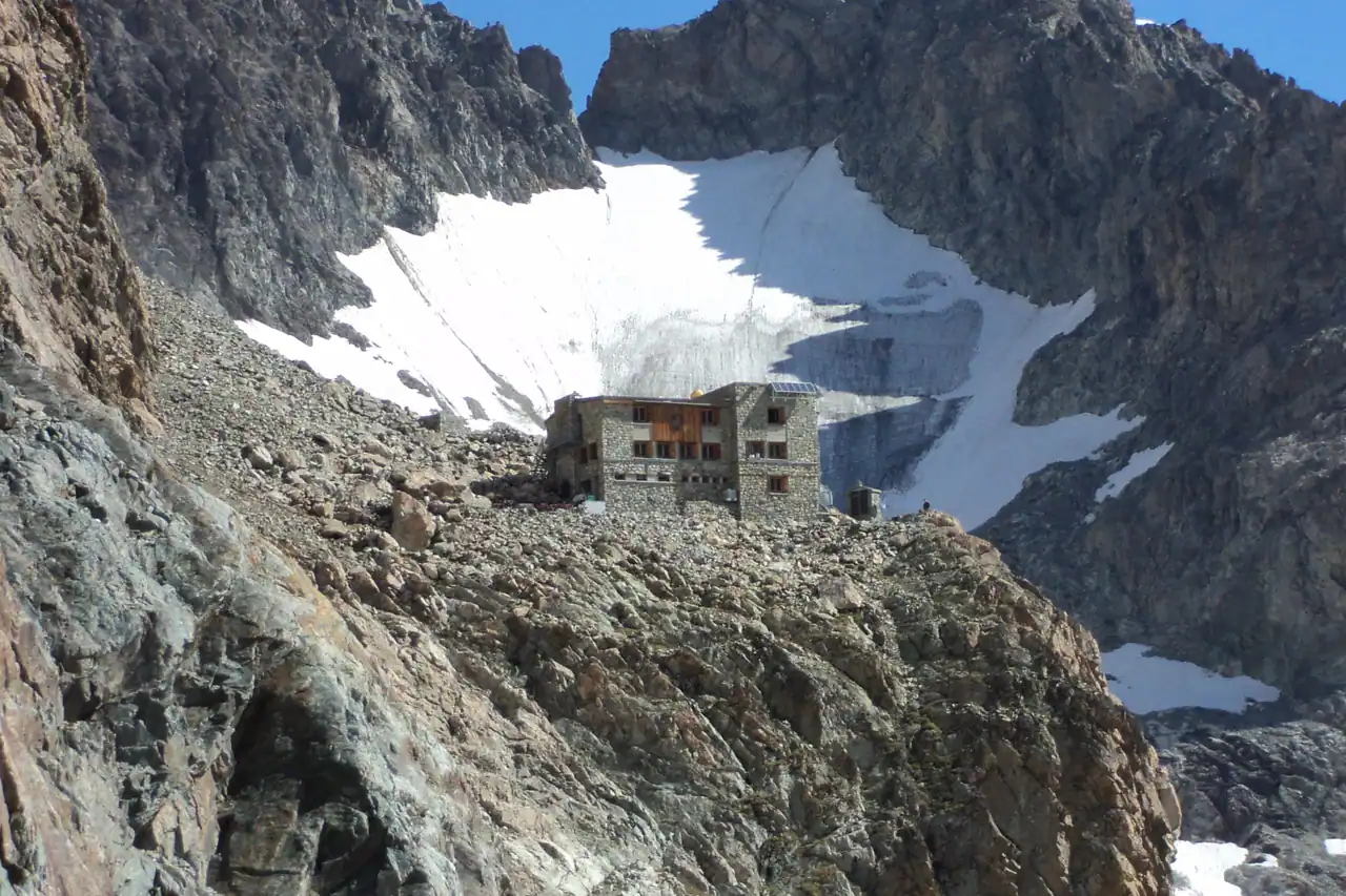 Refuge des Écrins, refugio de montaña