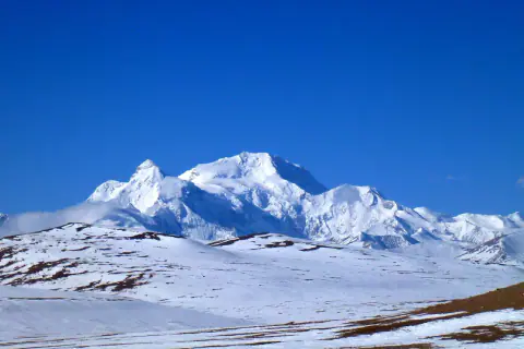 Mountain landscape: Shishapangma