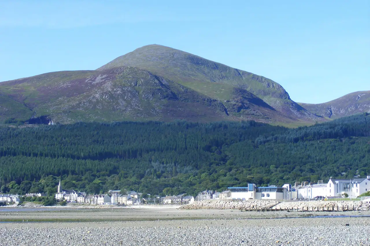 पर्वतीय परिदृश्य: Slieve Donard