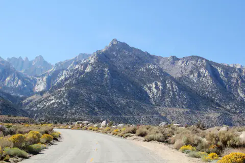 Paisaje de montaña: Whitney Portal