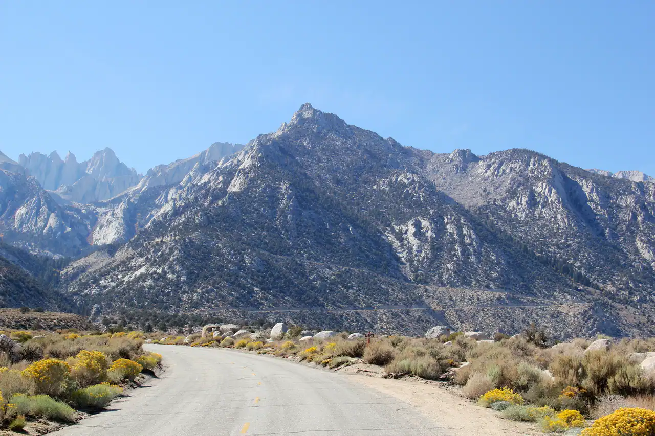 Whitney Portal y sus alrededores